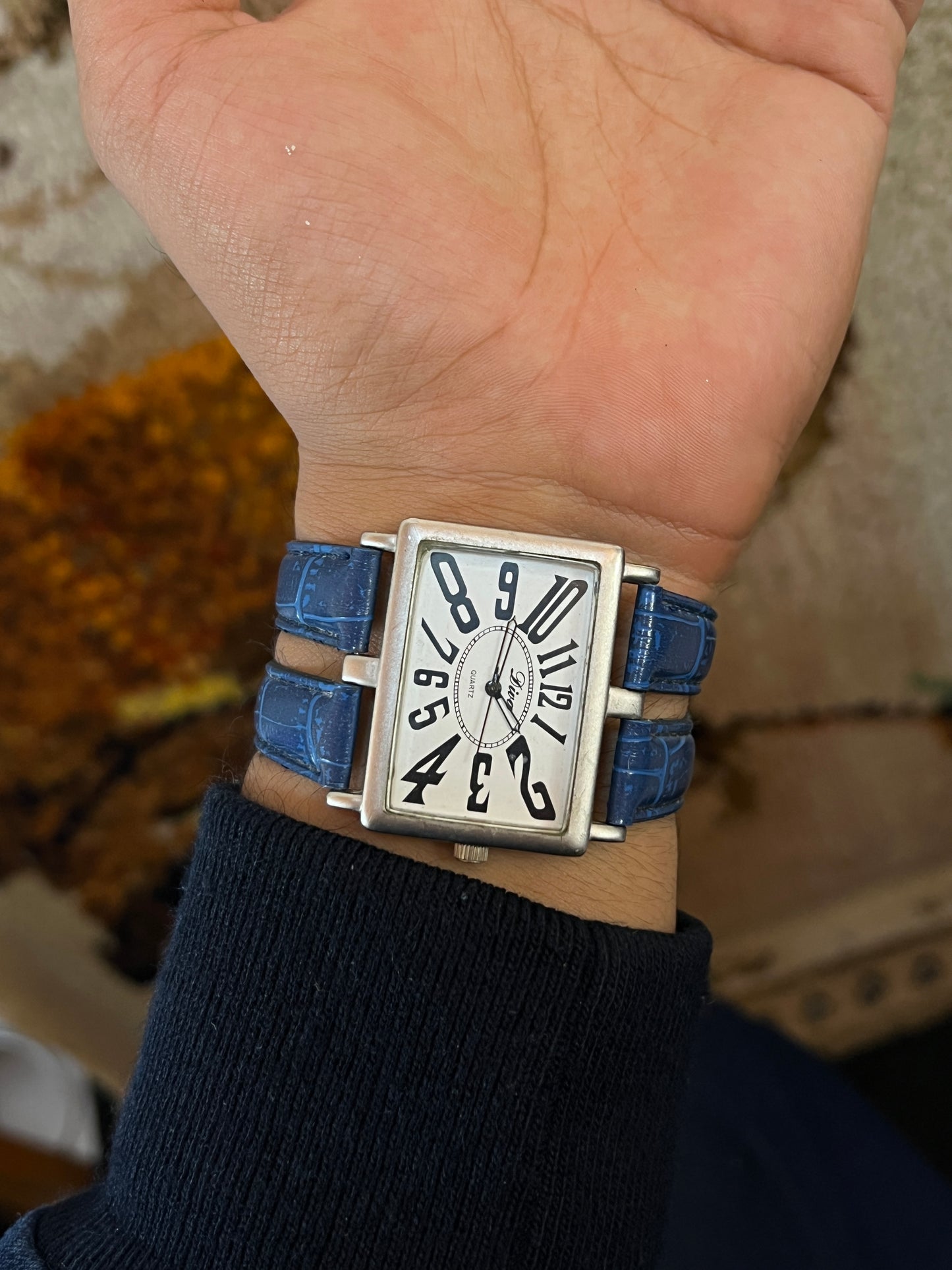 Japan watch (S/M)