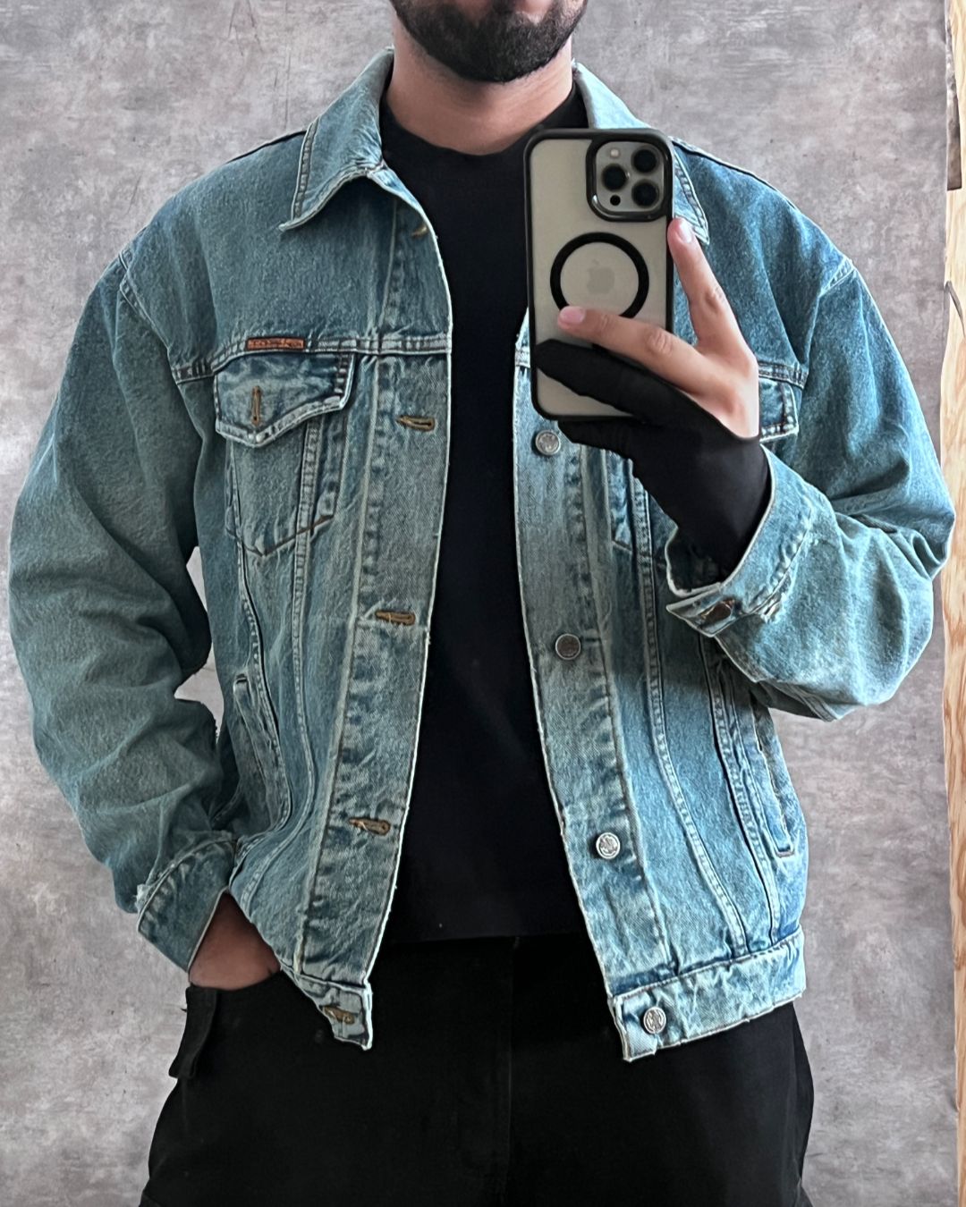 DENIM TRUCKER JACKET (L)