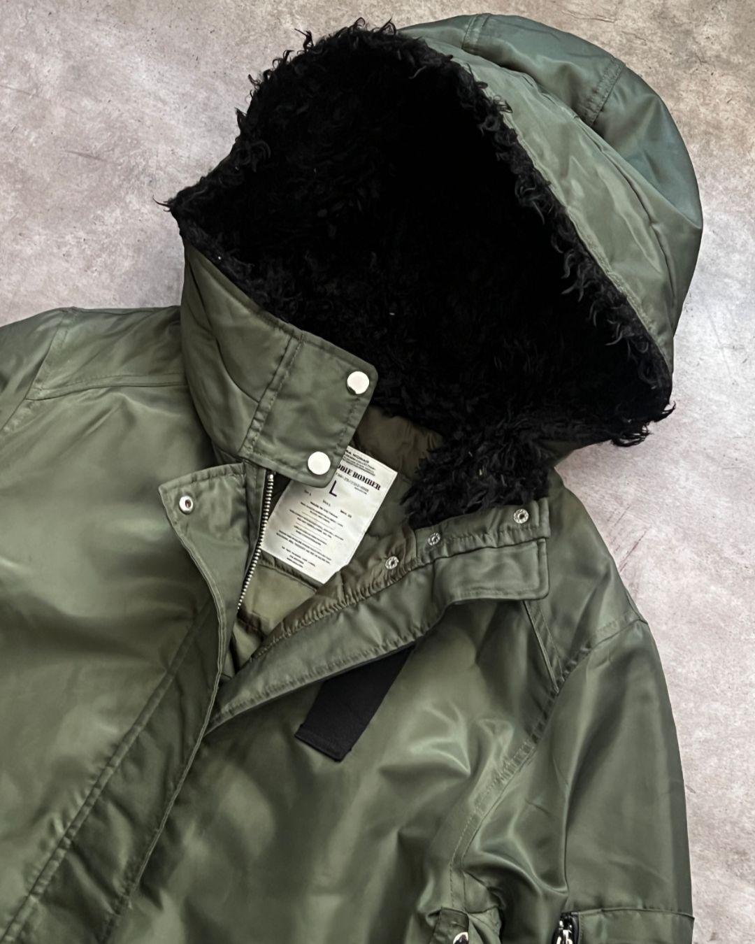 ZARA PUFFER JACKET FEM (L)