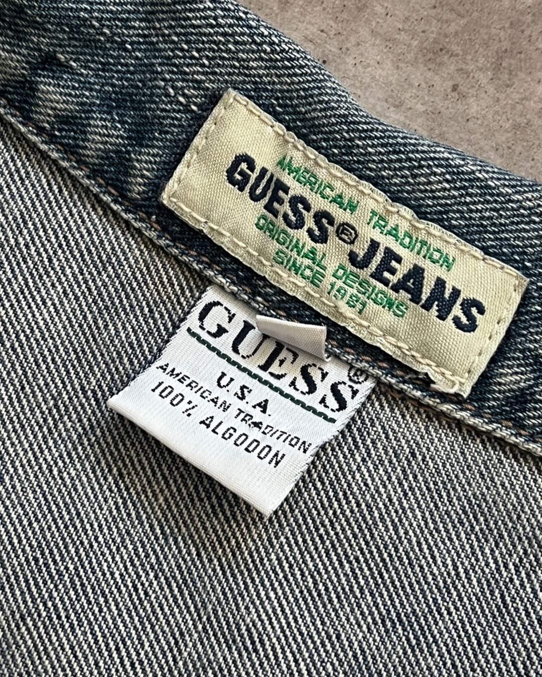 GUESS DENIM JACKET (XS)