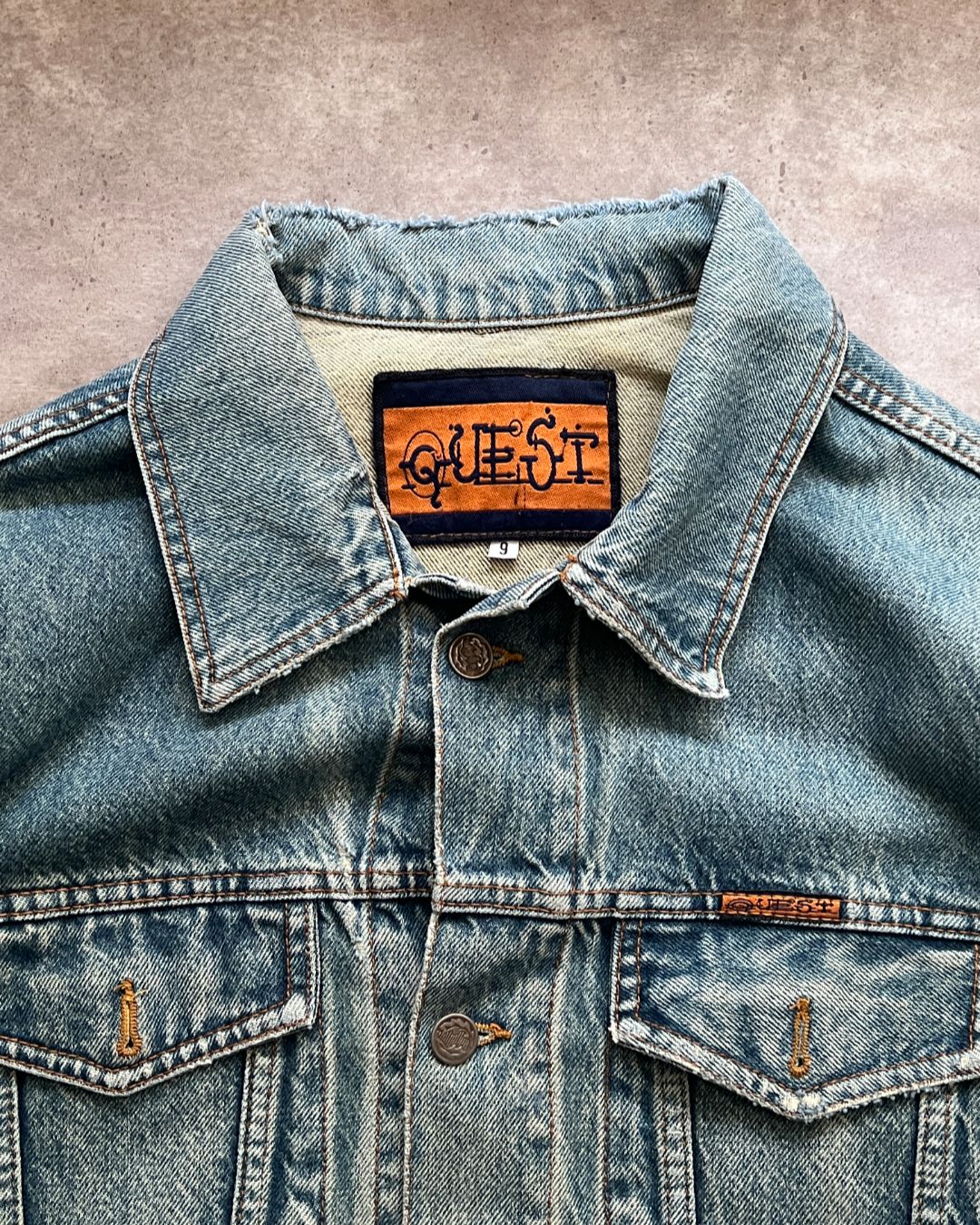 DENIM TRUCKER JACKET (L)