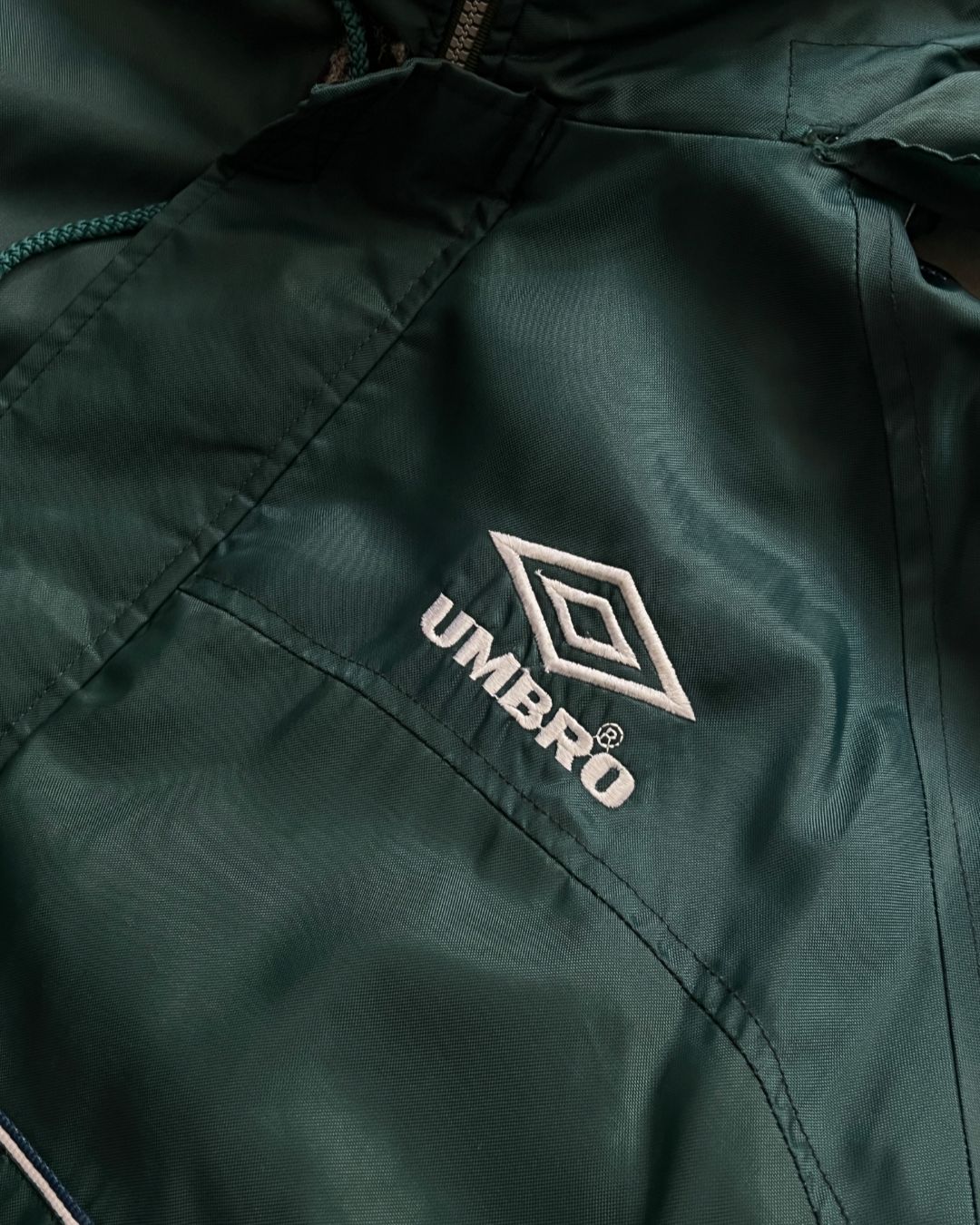 VINTAGE UMBRO JACKET (L)