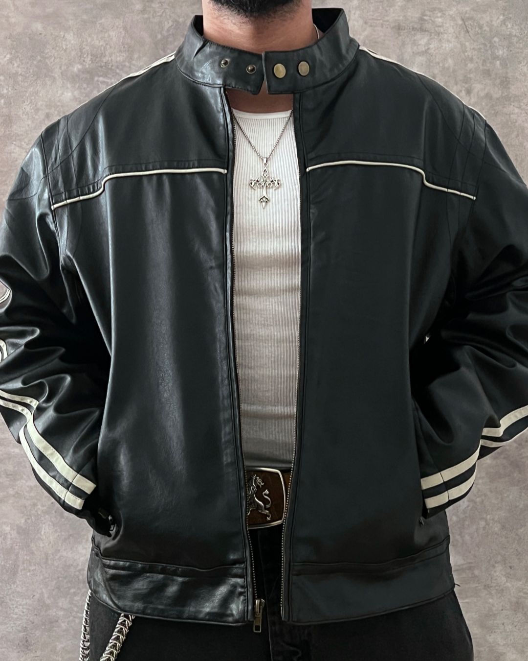 FAUX LEATHER JACKET (L)